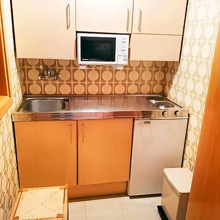 Estudio En La Zona Media De Con Garaje Incluido Apartment *